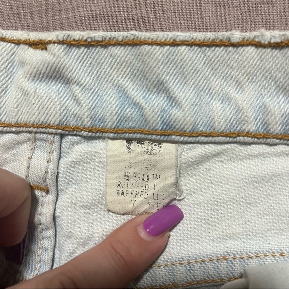 Vintage Levi's 550 Super Distressed Light Wash Relaxed Fit 90 2000 Size 4/6 - Picture 9 of 13